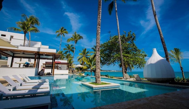 Outstanding 1 Bedroom Apartment Pool View B