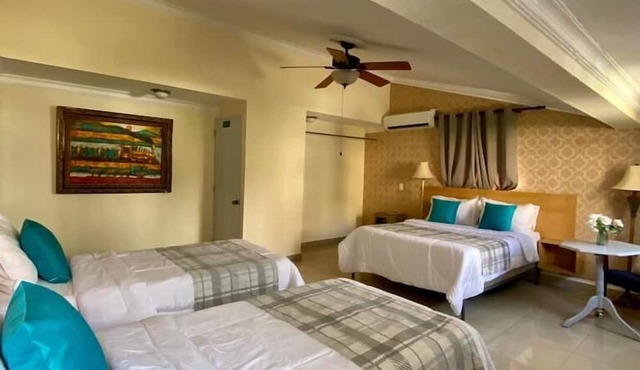BOTANIC GARDEN HOSTAL