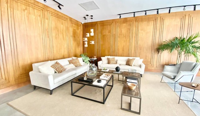 Luxury 1br , Pool, Gym, Close Agora Mall