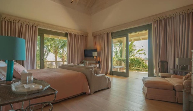 Unique Lake-front 10-bedroom Mansion in Most Luxurious Resort of the Caribbean