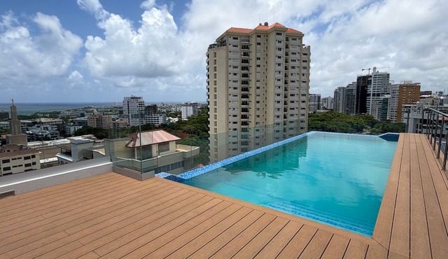 Modern Ocean View 1BR in La Esperilla, Pool, Gym in Santo Domingo