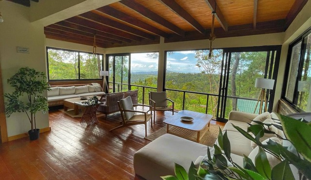 Escápate al Bosque · Villa Completa · Piscina · BBQ · Hasta 12 Huéspedes