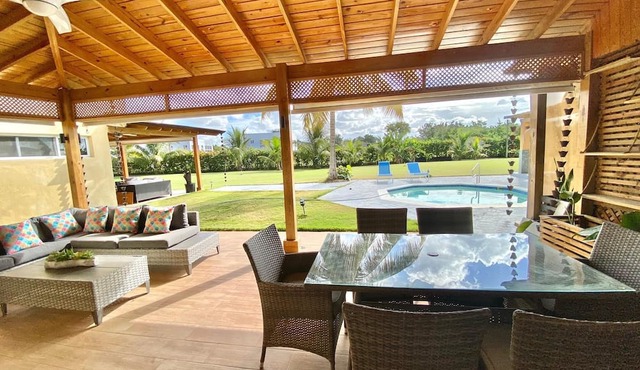 Bright Gorgeous Fully Equipped Villa w/Pool in Juan Dolio