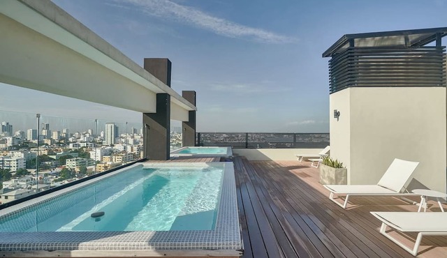 3BR Elegant Spot @DowntownSD +Family+Pool in Santo Domingo