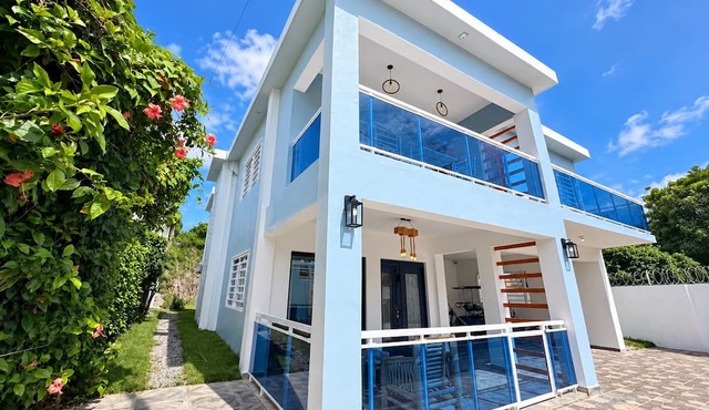 Villa Kayana - Sleeps 14, 5 minutes from the beach in Las Galeras