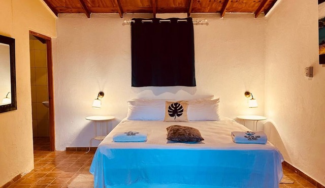 Villas Del Lago Resort – King Room in El Caimito