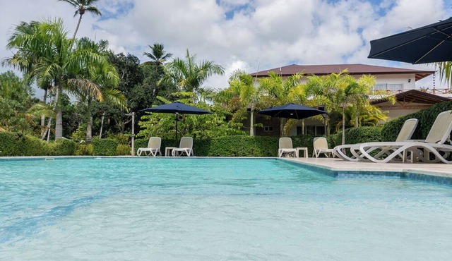 Premium suite in a villa with garden and pooln in Samaná
