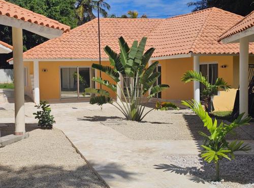 2BR Villa Private Pool Walk to Playa Laguna Beach