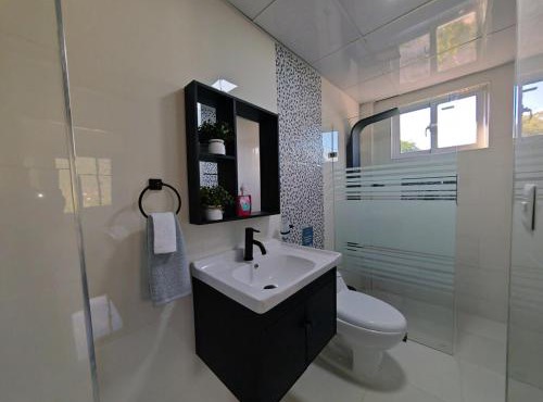 2 Bdrm 1 Bath Near River and Beach, 3L in Paraíso