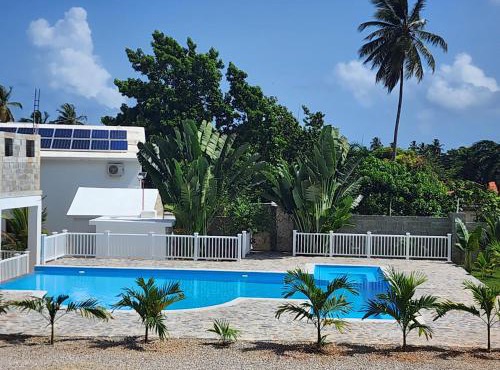 Bella Villa room with kitchenette, pool and close to the beach in Las Galeras in Las Galeras
