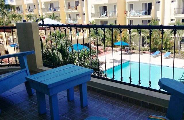 1-BD condo in central Sosua, pool/Wi-Fi/cable TV, guest-friendly in Sosua
